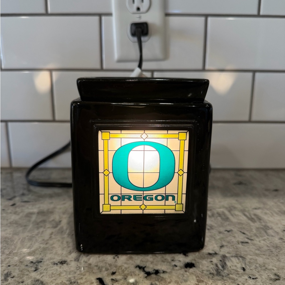 Scentsy “Oregon Duck” Ebony Cube Warmer